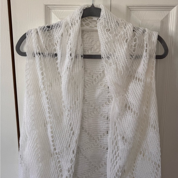 White Fringe Open Knit Lace Shawl Vest No Size See pics for measurements Boho - Picture 3 of 11